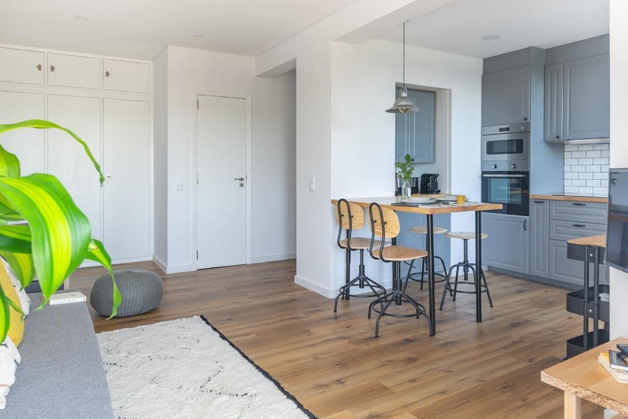 Spacious Apt Campo D'Ourique With Ac Lisbon Exterior photo