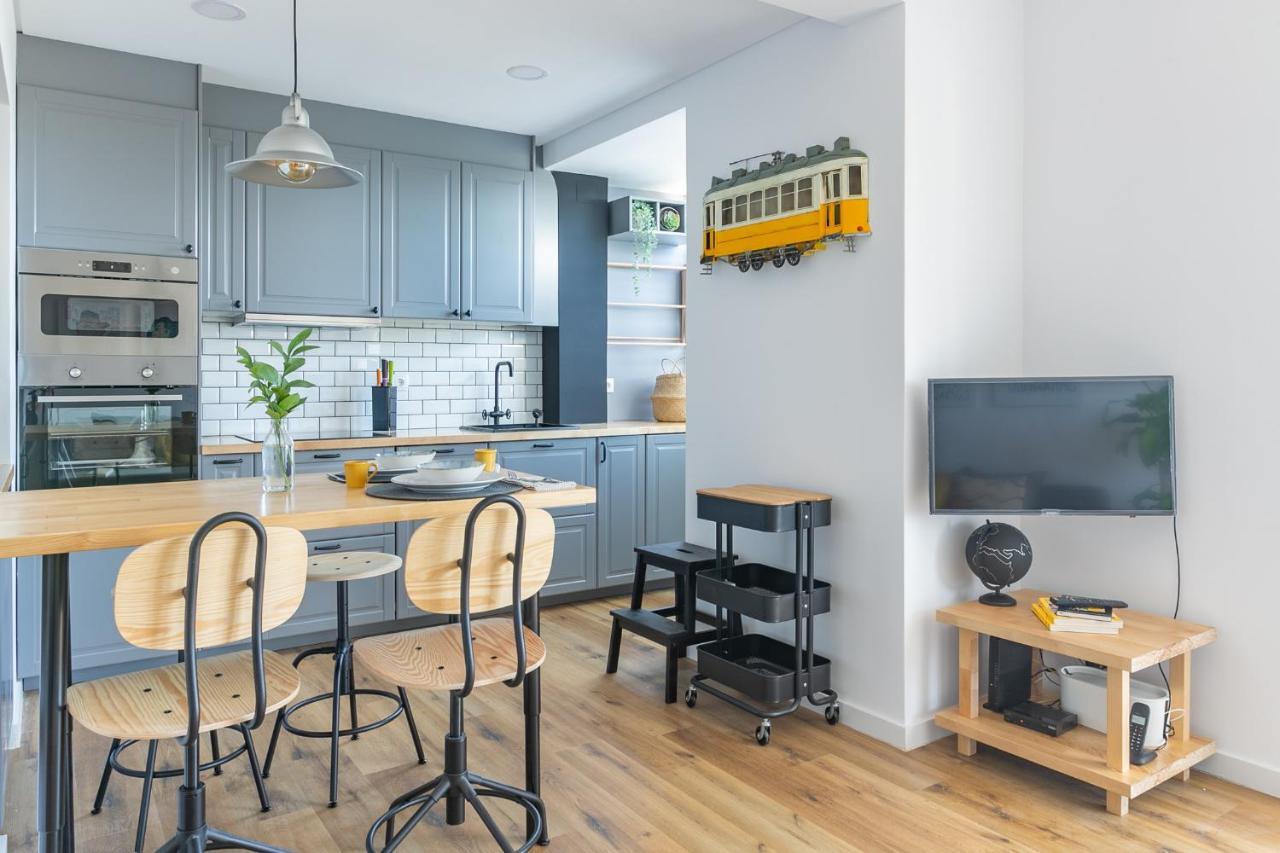 Spacious Apt Campo D'Ourique With Ac Lisbon Exterior photo